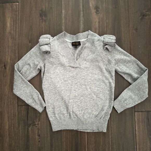 Truth Gray V-Neck Ruffle Sleeve Fitted Sweater S - Picture 1 of 4
